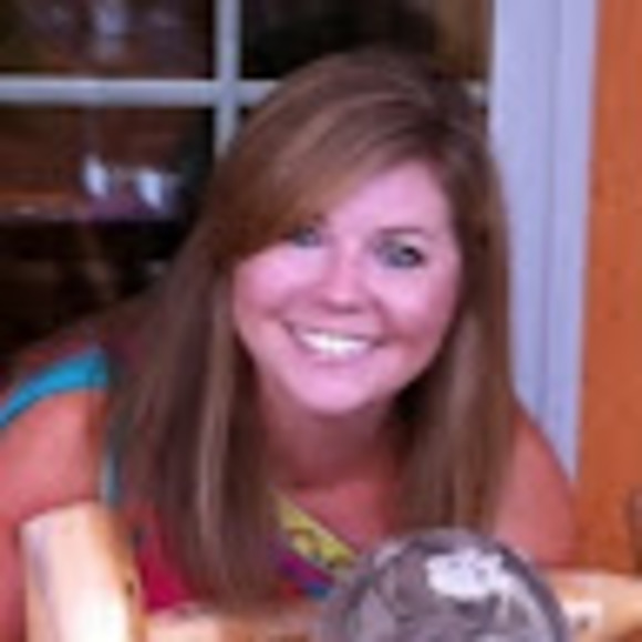 Meet your Posher, Lindsay - Picture 1 of 1